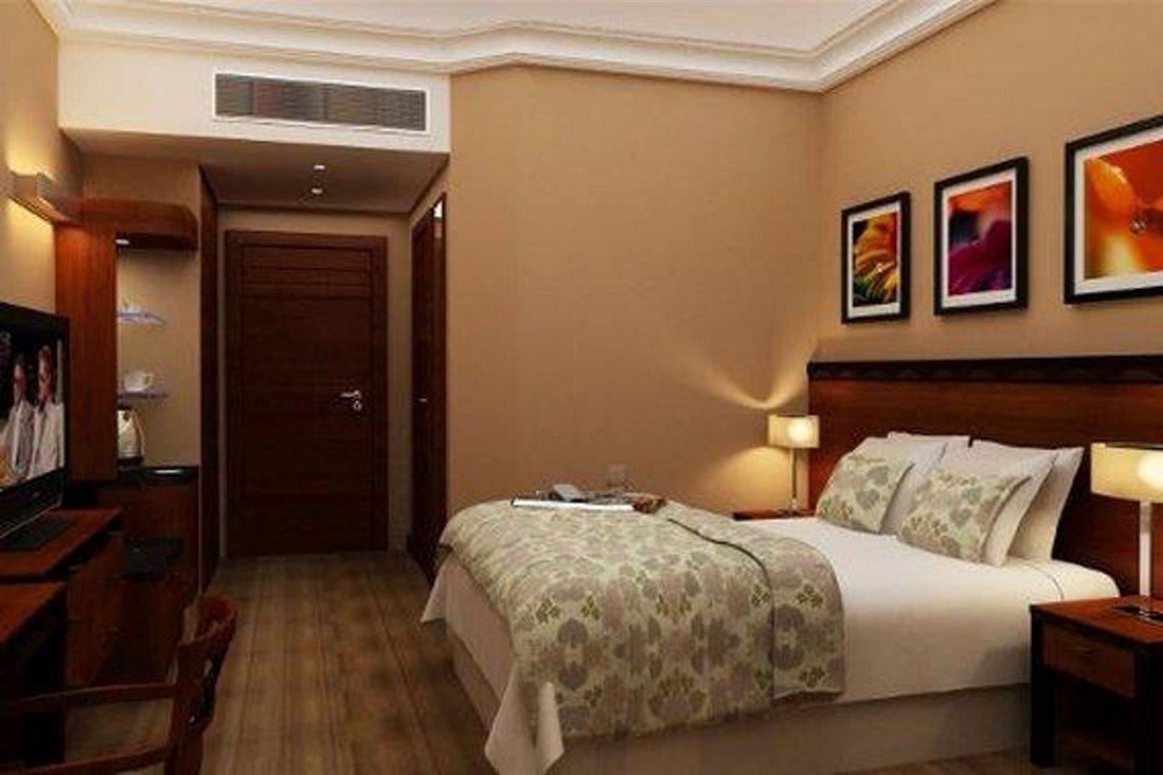 Jiyeh Marina Resort Hotel & Chalets Джийех Экстерьер фото