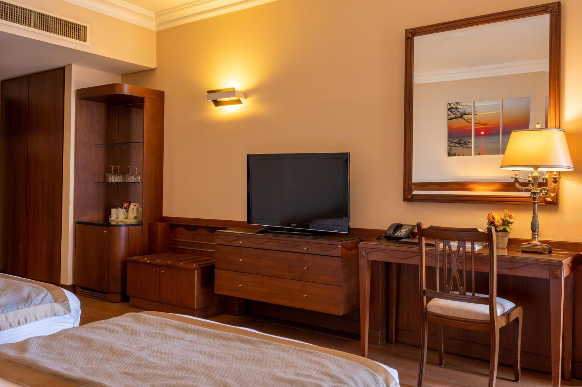 Jiyeh Marina Resort Hotel & Chalets Джийех Экстерьер фото
