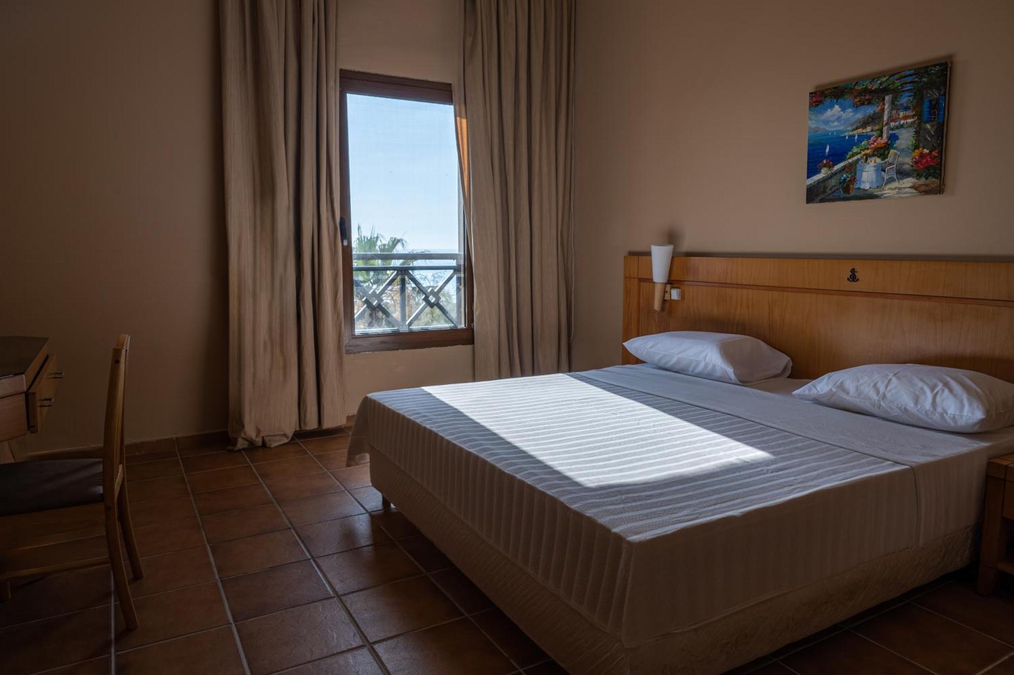 Jiyeh Marina Resort Hotel & Chalets Джийех Экстерьер фото