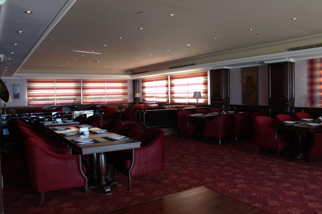 Jiyeh Marina Resort Hotel & Chalets Джийех Экстерьер фото