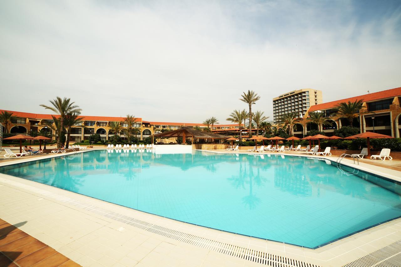 Jiyeh Marina Resort Hotel & Chalets Джийех Экстерьер фото