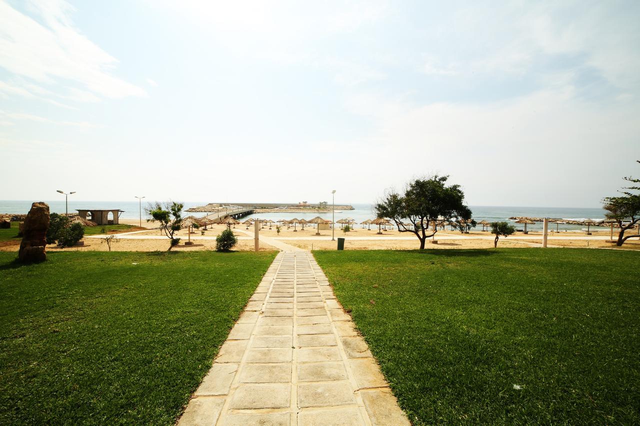 Jiyeh Marina Resort Hotel & Chalets Джийех Экстерьер фото